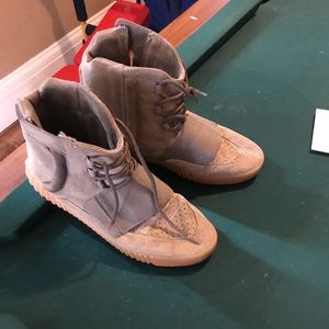 Yeezy 750 grey glow in dark